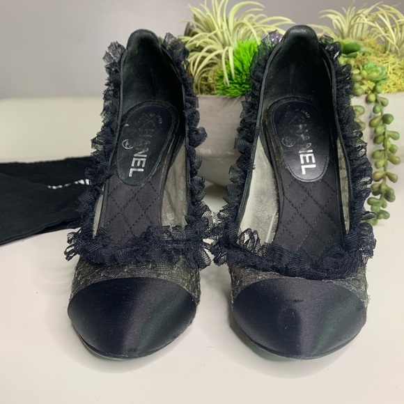 CHANEL Black satin Cap Round Toe Ruffle trim lace sheer high heels Stiletto shoe - Picture 15 of 15